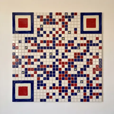 Compà code made of blue and red maiolica tiles